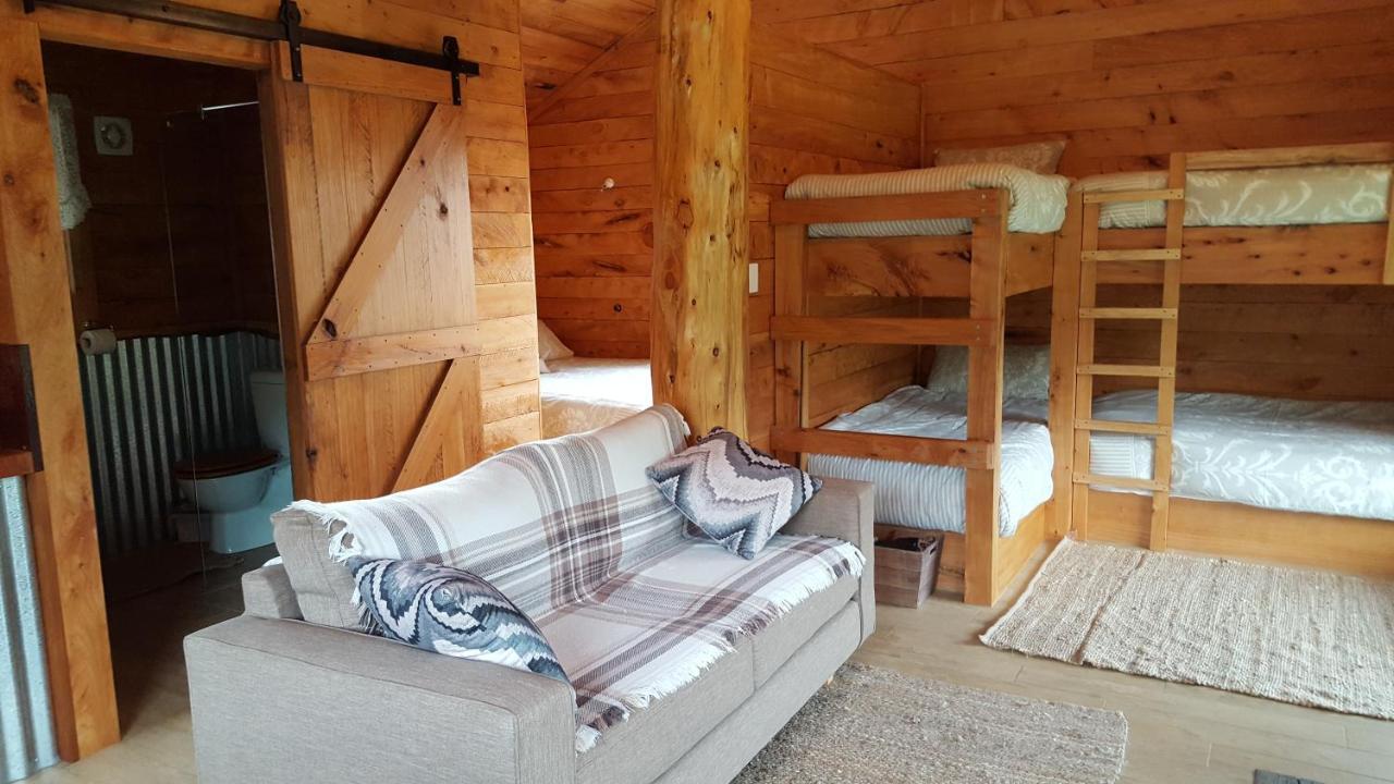 Rustic Hut Bush Retreat Bed & Breakfast Penguin Exterior photo