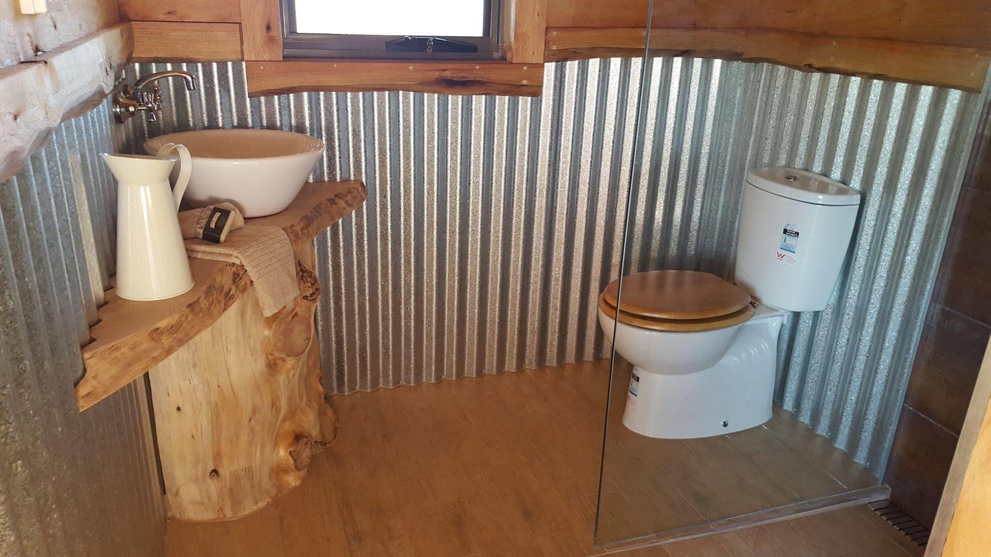 Rustic Hut Bush Retreat Bed & Breakfast Penguin Exterior photo